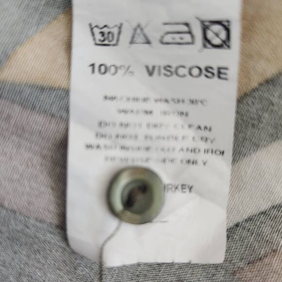 Big Dart Multi-Color Abstract Geometric Print Blouse Size 2X Colorful Retro Top - Picture 7 of 8